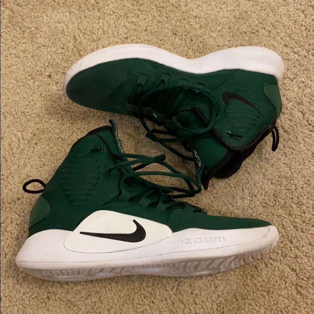 Nike Hyperdunks - image 2